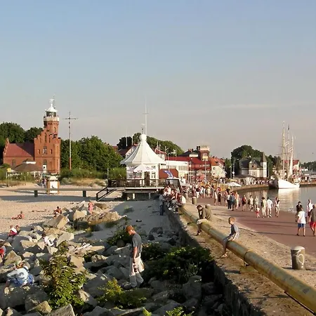 La Z Wlasnymi Ogrodkami- Balia Z Jacuzzi ,sauna ,rowery, Klimatyzacja Lodge Ustka