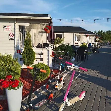 La Z Wlasnymi Ogrodkami- Balia Z Jacuzzi ,sauna ,rowery, Klimatyzacja Lodge Ustka