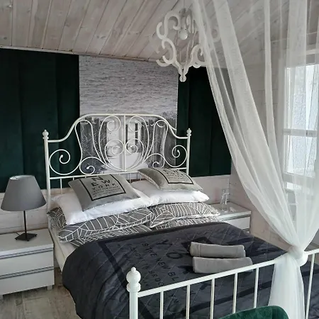 Lodge La Z Wlasnymi Ogrodkami- Balia Z Jacuzzi ,sauna ,rowery, Klimatyzacja *