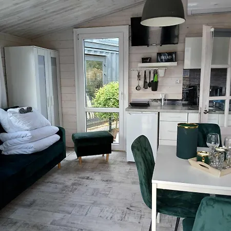 Lodge La Z Wlasnymi Ogrodkami- Balia Z Jacuzzi ,sauna ,rowery, Klimatyzacja