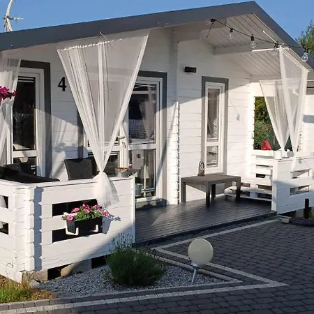 La Z Wlasnymi Ogrodkami- Balia Z Jacuzzi ,sauna ,rowery, Klimatyzacja * Ustka