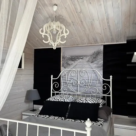 La Z Wlasnymi Ogrodkami- Balia Z Jacuzzi ,sauna ,rowery, Klimatyzacja Lodge