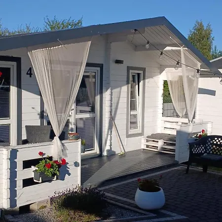 La Z Wlasnymi Ogrodkami- Balia Z Jacuzzi ,sauna ,rowery, Klimatyzacja Lodge