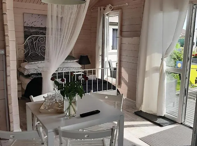 La Z Wlasnymi Ogrodkami- Balia Z Jacuzzi ,sauna ,rowery, Klimatyzacja Ustka