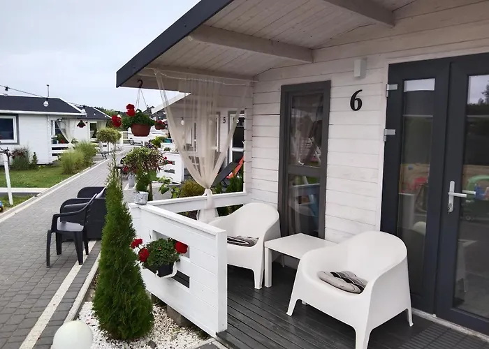 Jaktstuga La Z Wlasnymi Ogrodkami- Balia Z Jacuzzi ,sauna ,rowery, Klimatyzacja Ustka