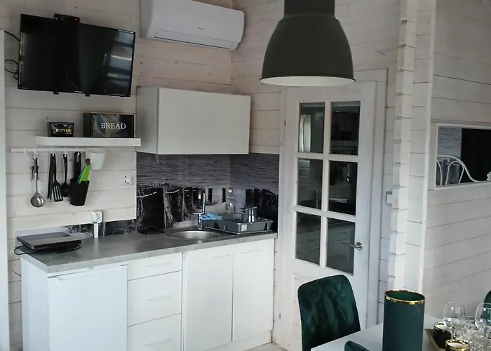 Jaktstuga La Z Wlasnymi Ogrodkami- Balia Z Jacuzzi ,sauna ,rowery, Klimatyzacja