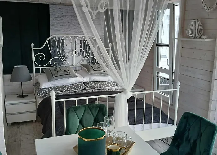 Jaktstuga La Z Wlasnymi Ogrodkami- Balia Z Jacuzzi ,sauna ,rowery, Klimatyzacja