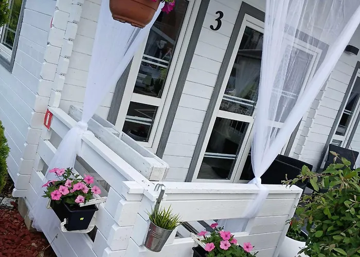 Jaktstuga La Z Wlasnymi Ogrodkami- Balia Z Jacuzzi ,sauna ,rowery, Klimatyzacja *