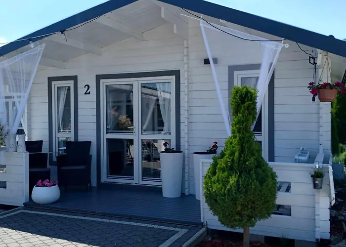 La Z Wlasnymi Ogrodkami- Balia Z Jacuzzi ,sauna ,rowery, Klimatyzacja Ustka