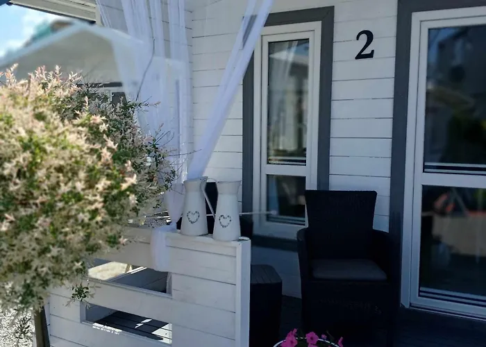 La Z Wlasnymi Ogrodkami- Balia Z Jacuzzi ,sauna ,rowery, Klimatyzacja Ustka