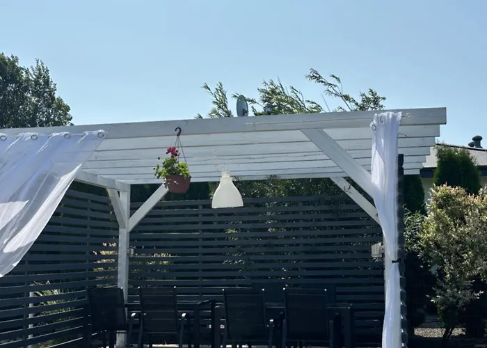 La Z Wlasnymi Ogrodkami- Balia Z Jacuzzi ,sauna ,rowery, Klimatyzacja Jaktstuga Ustka